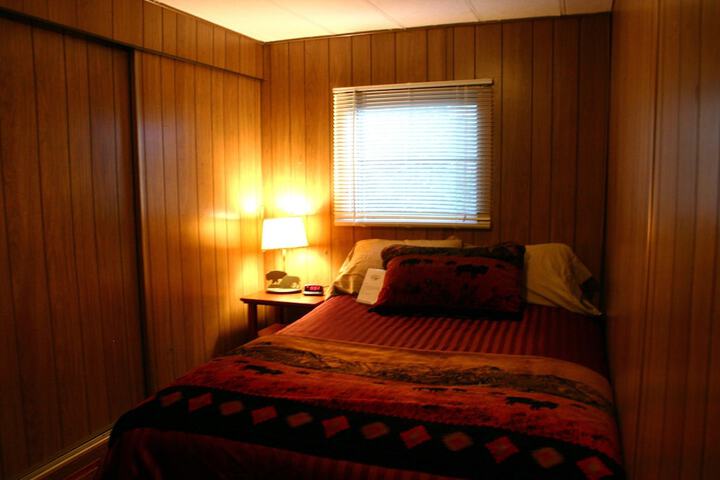 Room 24 of 36