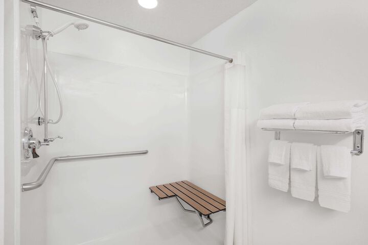 Room 5 of 15