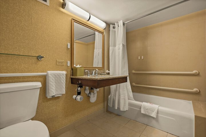 Room 11 of 23
