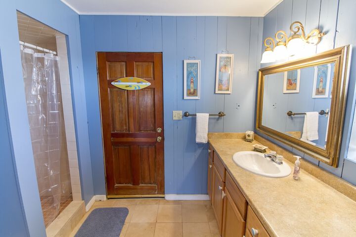 Room 20 of 32