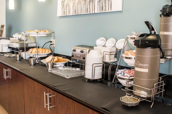 Breakfast/Coffee Service 38 of 42