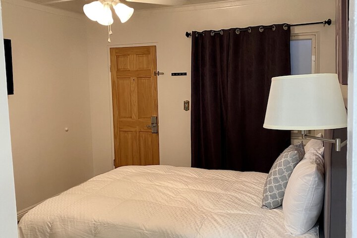 Room 29 of 65