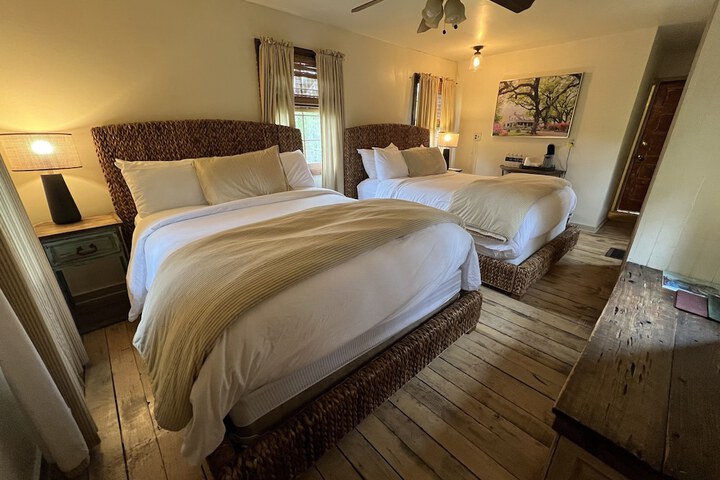 Room 28 of 65
