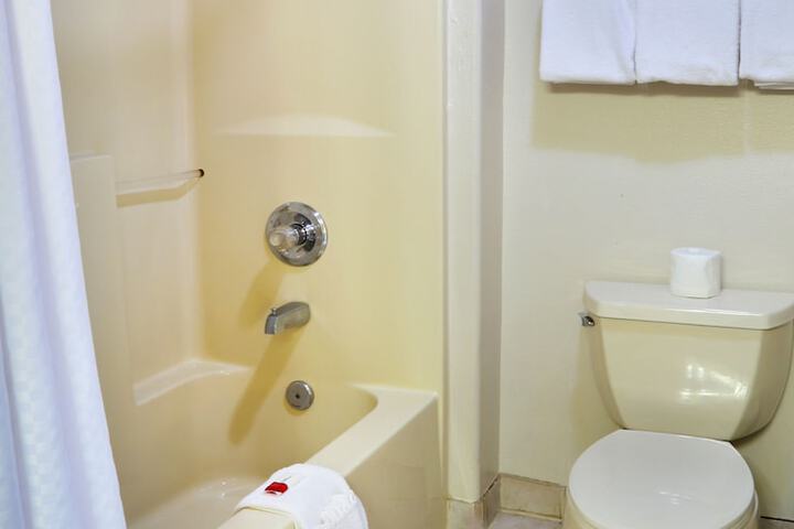 Days Inn & Suites by Wyndham Llano