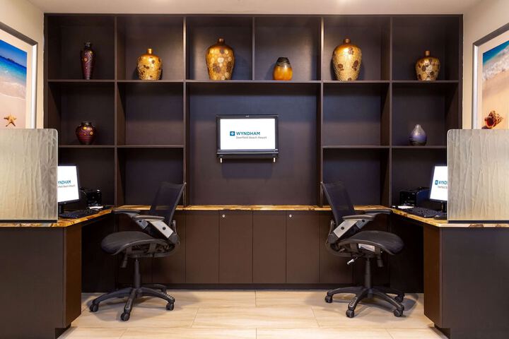 Business Center 41 of 47