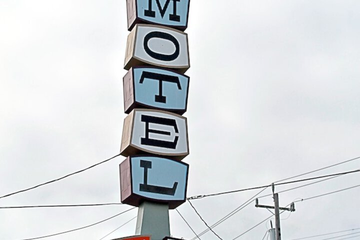 Hotel 5 of 78