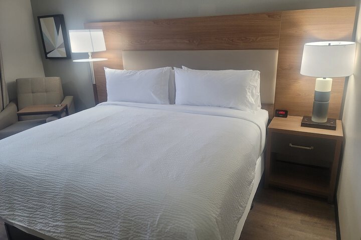 Room 40 of 48