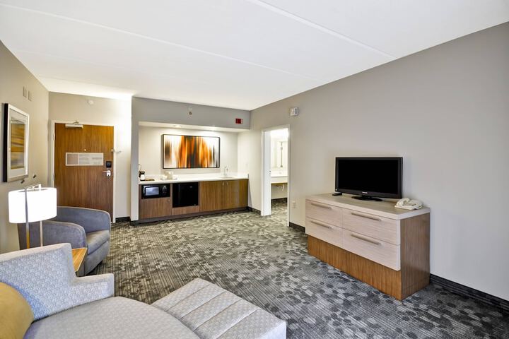 Room 13 of 30