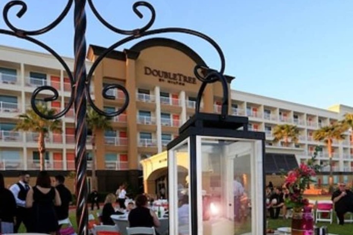 DoubleTree by Hilton Hotel Galveston Beach
