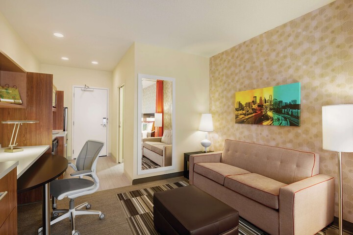 Room 14 of 36