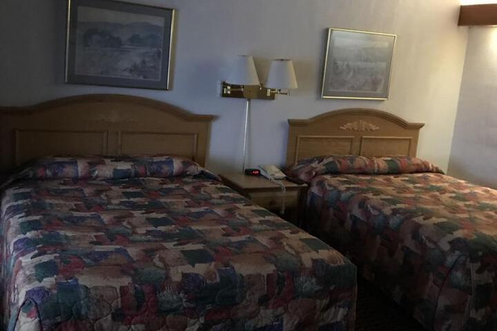 KARAKAHL COUNTRY INN