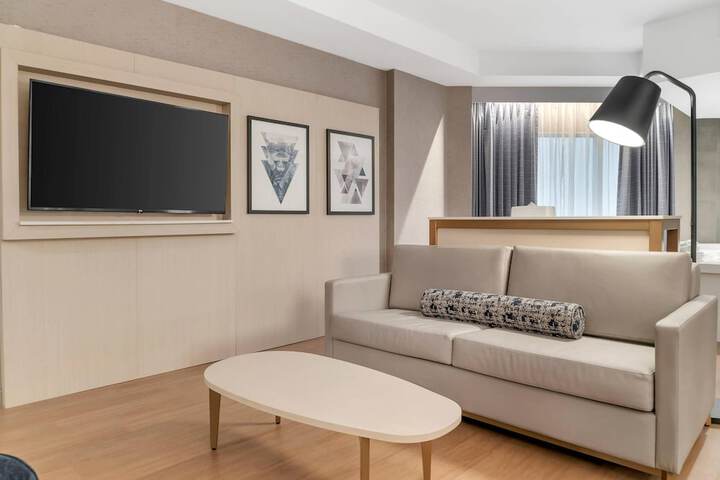 Radisson Plaza Hotel at Kalamazoo Center