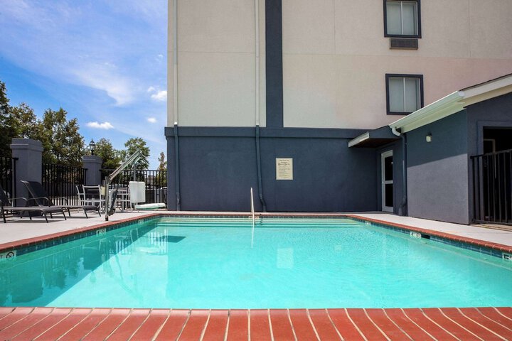 Pool 3 of 42