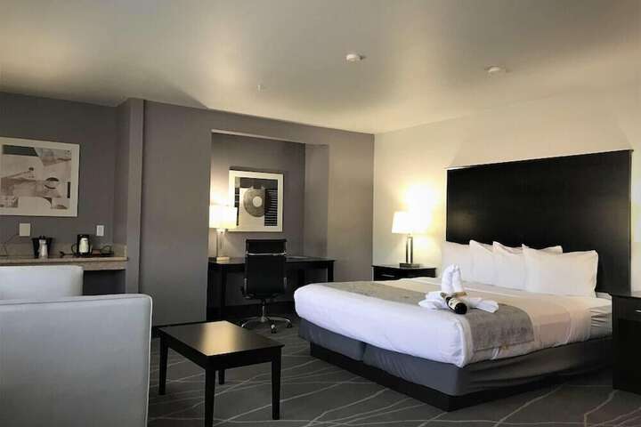 Room 13 of 27