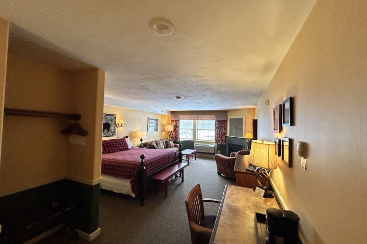 Room 110 of 260