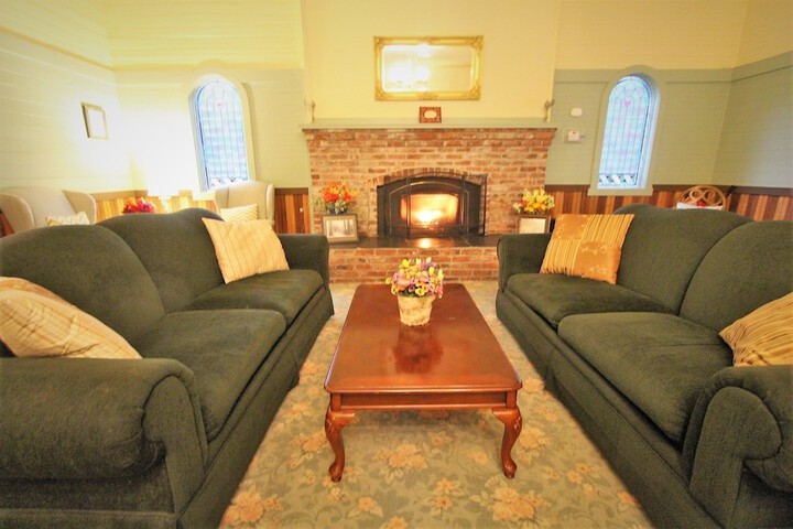 Alexanders Lodge