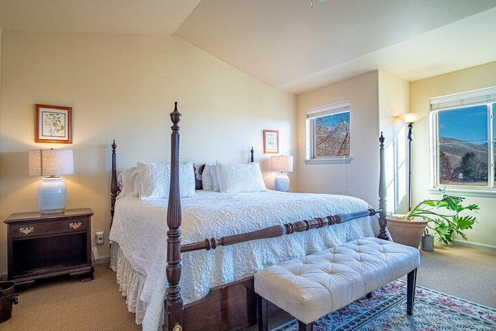 2BD Sweetwater Condo - Community Park Pool + Hot Tub