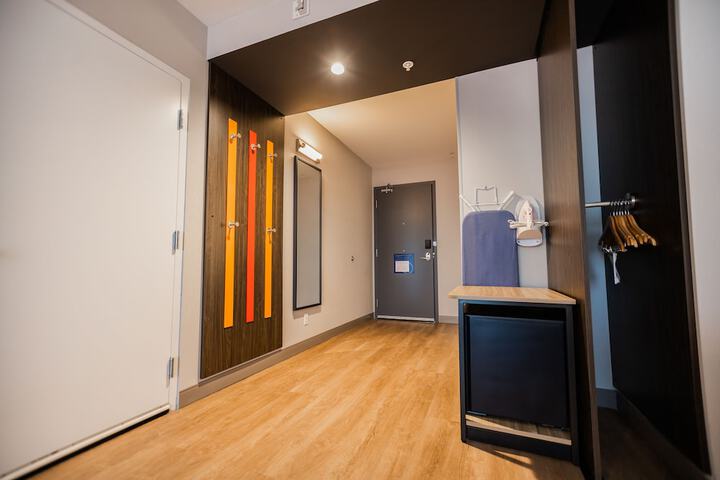 Room 26 of 38