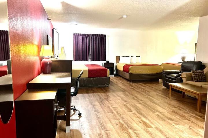 Room 25 of 101