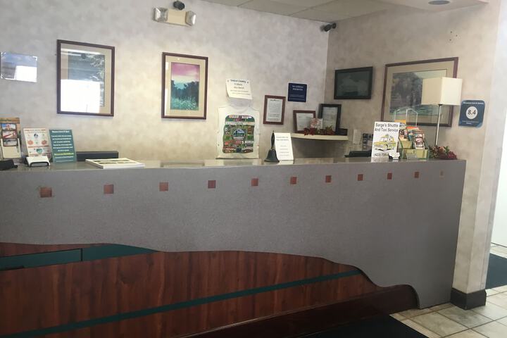 Mountain Inn & Suites