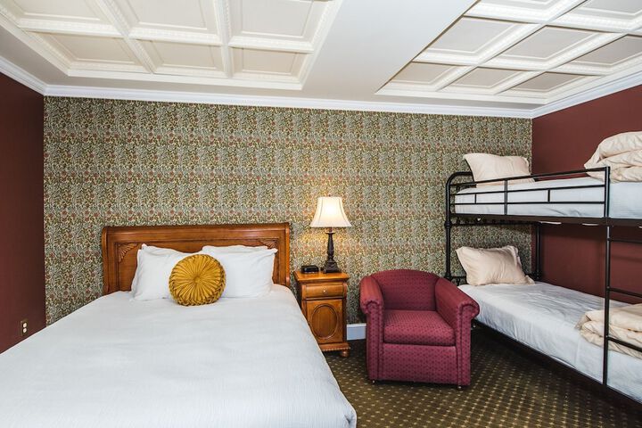 Room 17 of 62