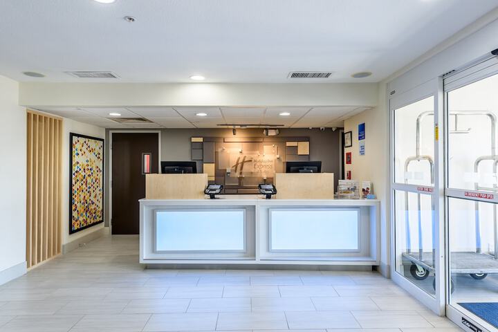 Holiday Inn Express Hotel & Suites Bastrop by IHG