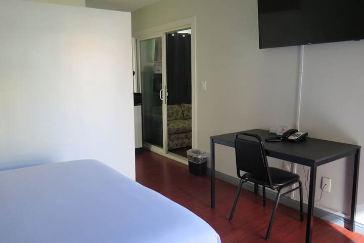 Room 21 of 25
