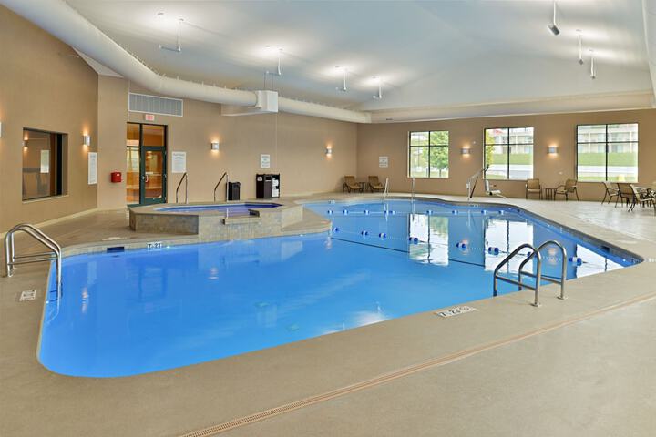 Pool 13 of 68