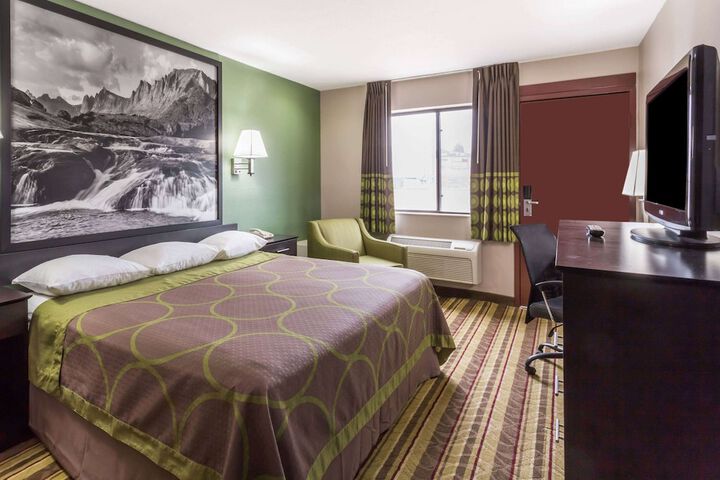 Room 14 of 35