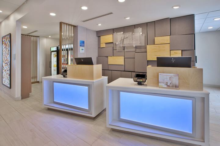 Holiday Inn Express Auburn Hills South by IHG
