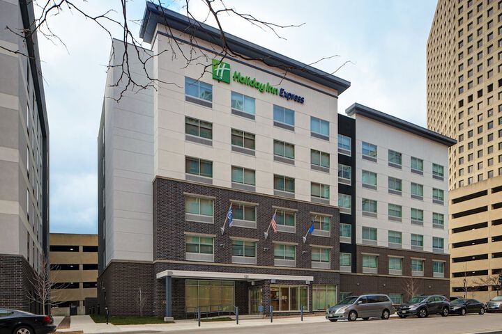 Hotel 2 of 50