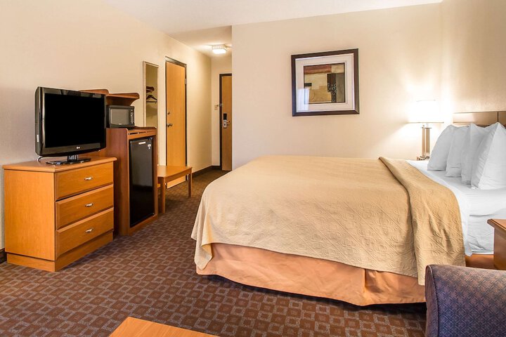 Quality Inn Morris I-80