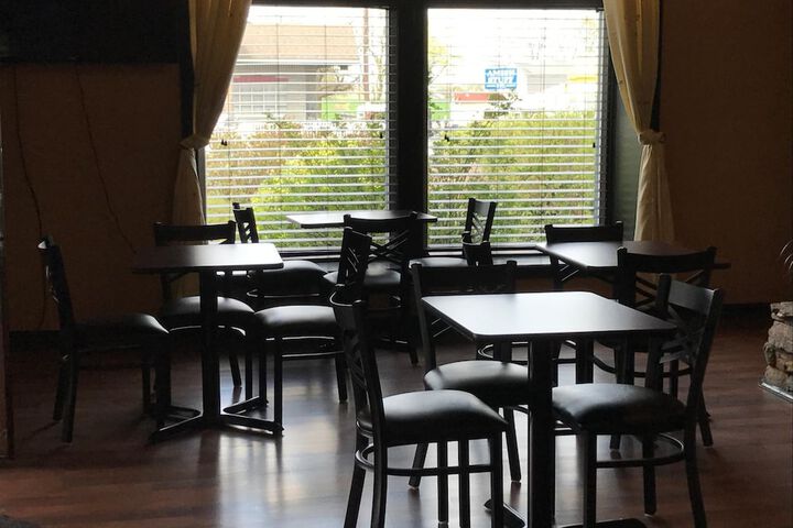 Dining 41 of 45