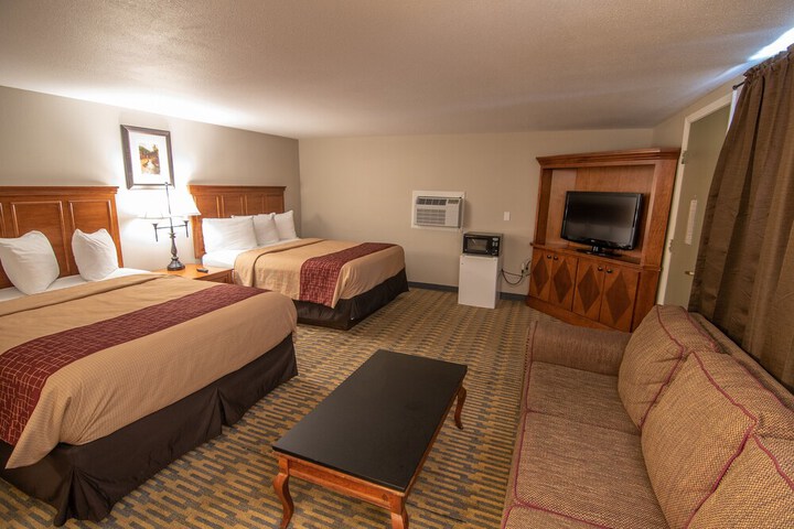 The Crow Peak Lodge