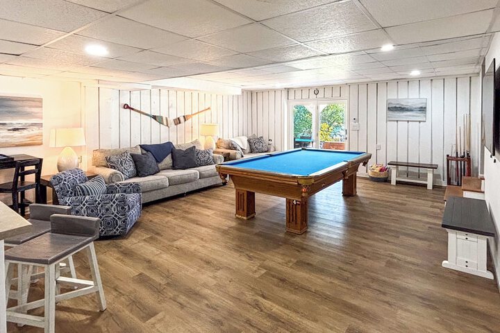 Spacious Lake Norman Retreat w / Boat Ramp!