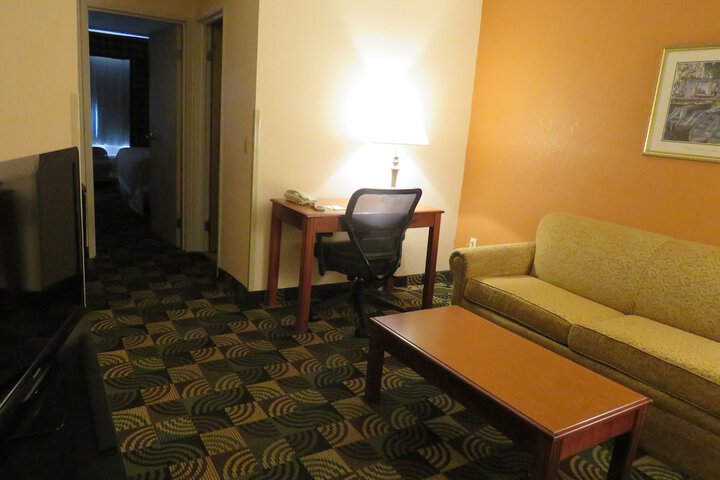 Room 8 of 26