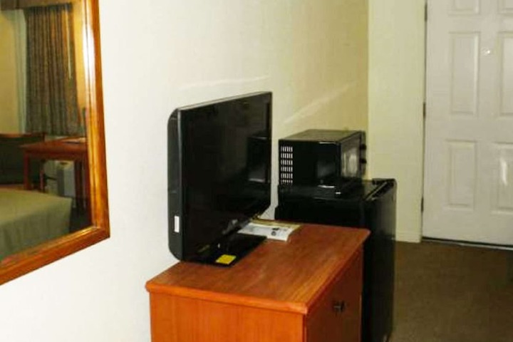 Room 15 of 24