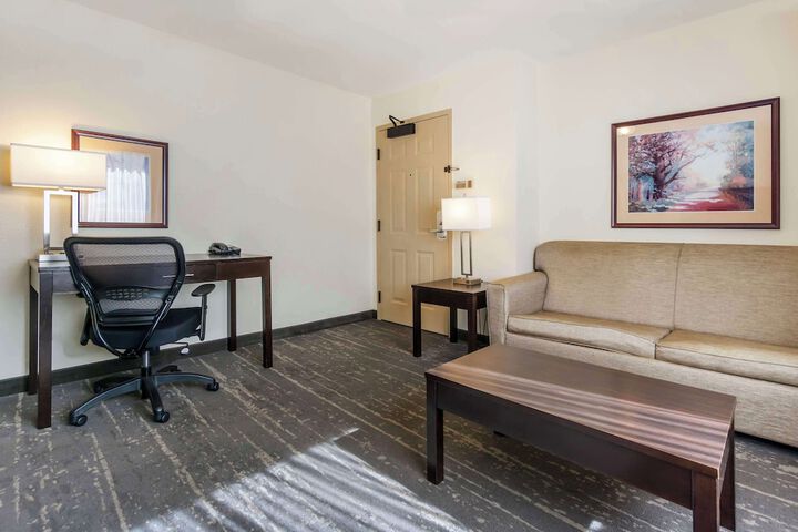 Room 15 of 66