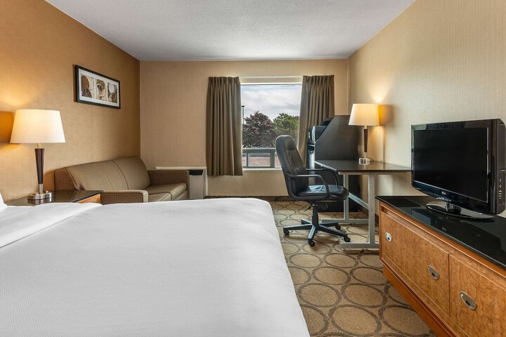 Room 10 of 27