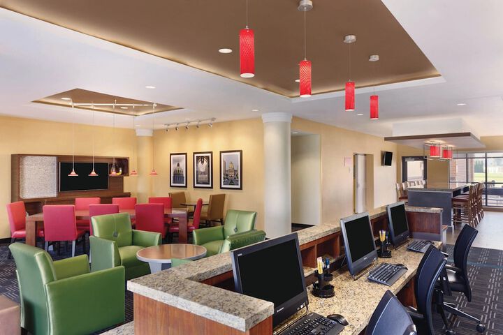 Towneplace Suites by Marriott Harrisburg West / Mechanicsburg