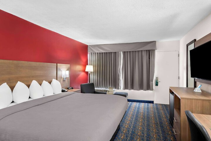 Room 16 of 41