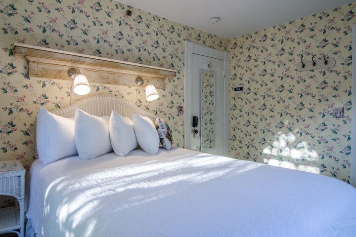 Room 48 of 60