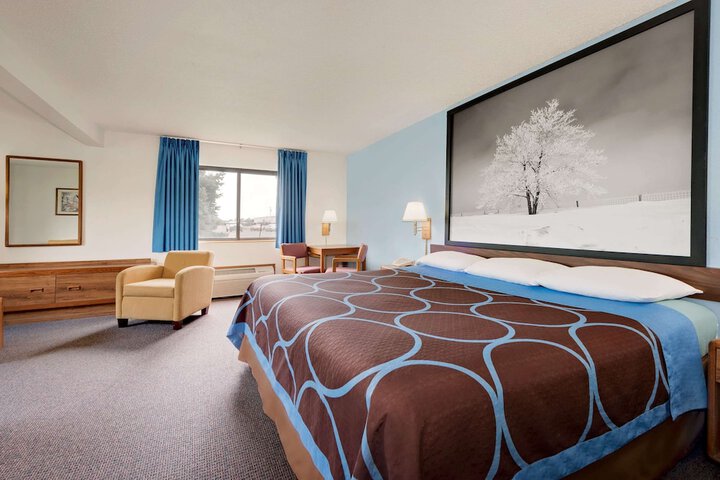 Super 8 by Wyndham Centerville
