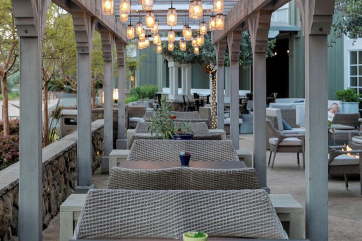 River Terrace Inn