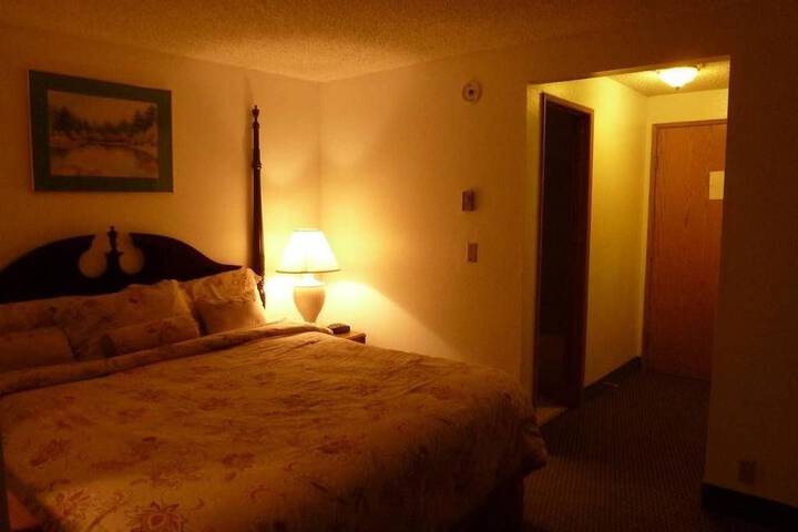 Room 12 of 17