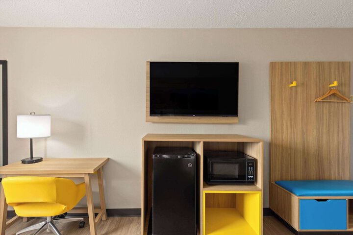 Room 14 of 46