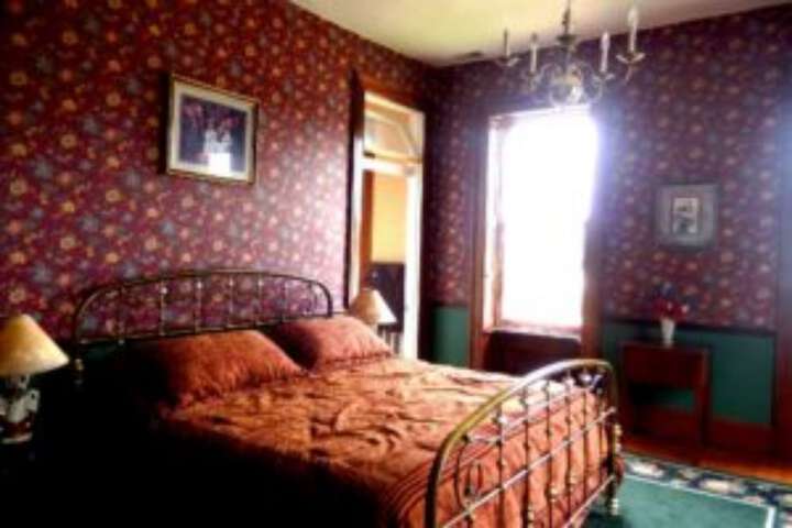 Room 12 of 25