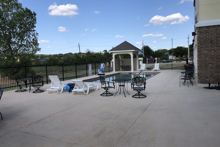 Pool 10 of 90