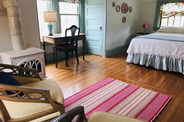 Room 13 of 33