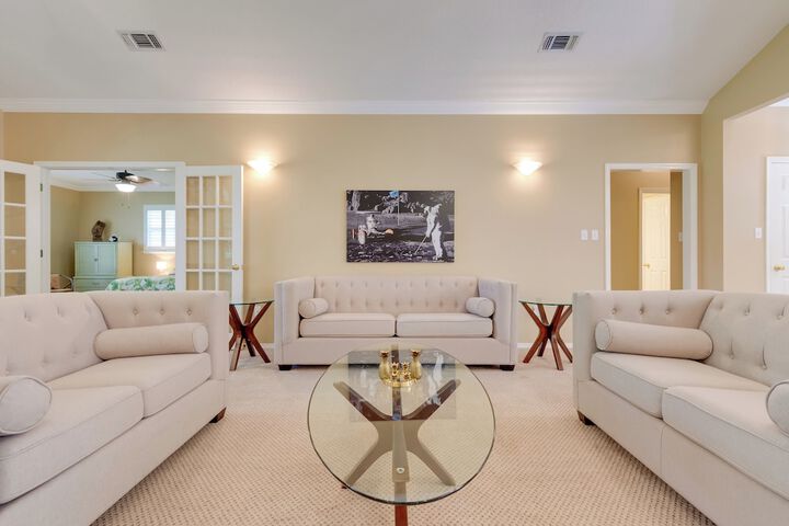 Chic Home w / Club Access Near Bay St. Louis!